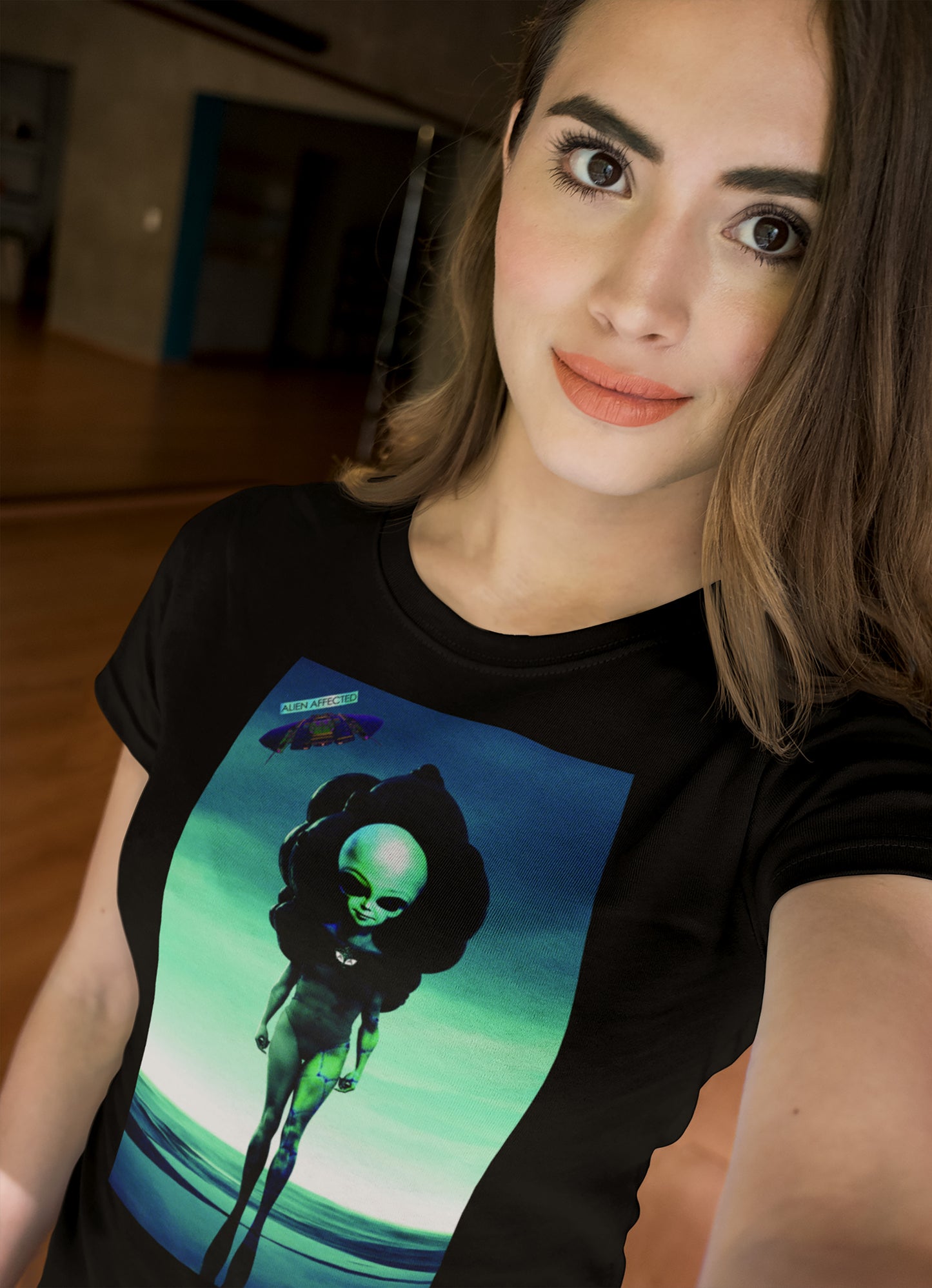 ELEGANCE T-SHIRT